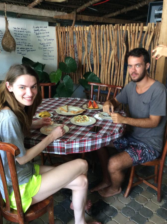נגומבו Yoho R K Tourist Villa מראה חיצוני תמונה