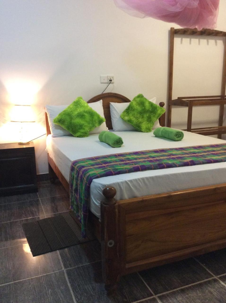 נגומבו Yoho R K Tourist Villa מראה חיצוני תמונה