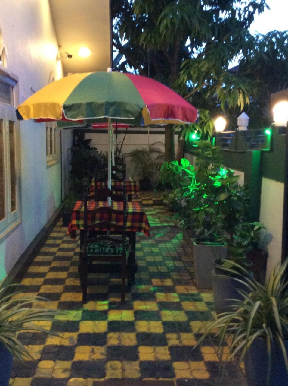 נגומבו Yoho R K Tourist Villa מראה חיצוני תמונה